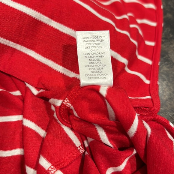 Dress with removable straps / off the shoulder options. - Picture 7 of 8